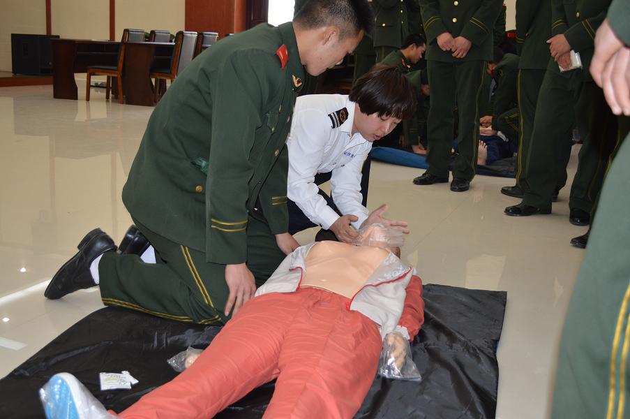 安庆市红十字会举办2014年度消防官兵应急救护培训班